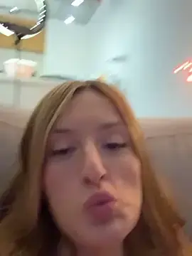 Stripchat Sex Cam of madlynn