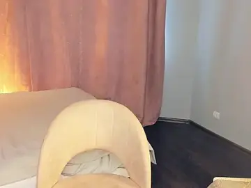 Stripchat Adult Webcam of KeelyPaullus