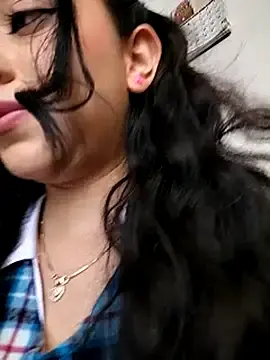 Stripchat Free Porn Cam of L0lita_Emi12