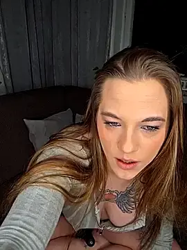 Stripchat Live Porn of Luna_Lynn