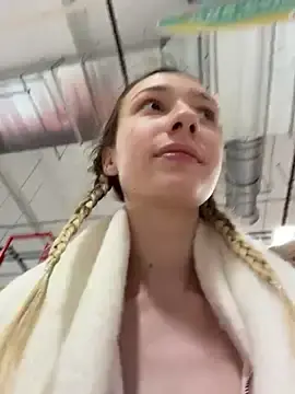 Stripchat Adult Webcam of Lia__Love