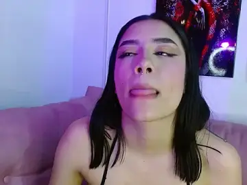 Stripchat Live Sex Cam of tael_novacs