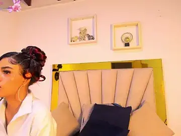 Stripchat Sex Chat of vahiolet_fuentes