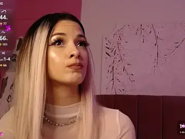 Stripchat Live Sex Cam of PinkySparks