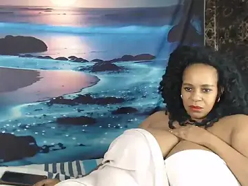 Stripchat Free Live Porn of BustyyFaye