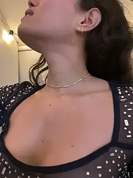 Stripchat Free Porn Cam of Irish_Collins