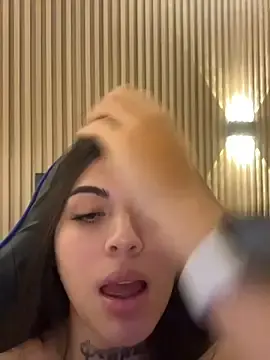 Stripchat Live Sex of Sarasanders_4