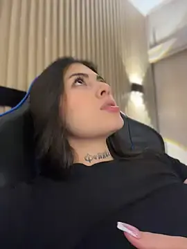 Stripchat Live Sex of Sarasanders_4