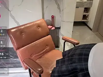 Stripchat Sex Cam of Selen-S