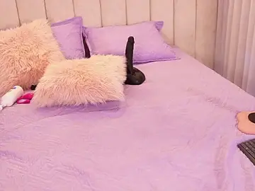 Stripchat Watch Live Sex Cams of emyli_sw_