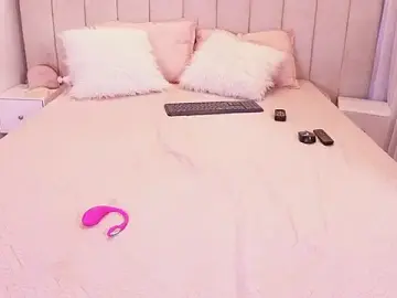 Stripchat Live Sex of emyli_sw_