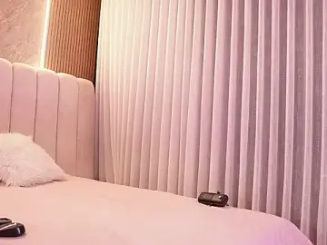 Stripchat Adult Webcams of emyli_sw_