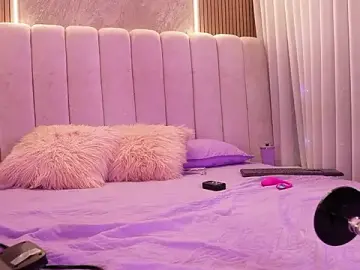 Stripchat Adult Webcams of emyli_sw_