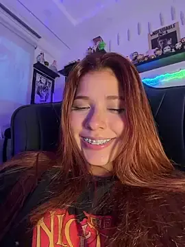 Stripchat Sex Cam of crystal_bunny7