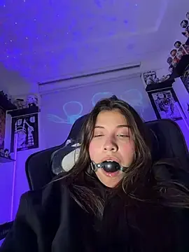 Stripchat Sex Cam of crystal_bunny7