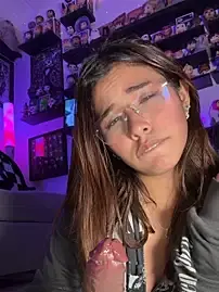 Stripchat Live Sex of crystal_bunny7