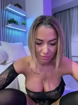 Stripchat Free Live Porn of KirstieVegas