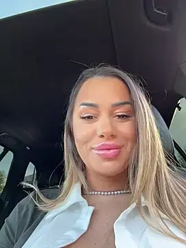 Stripchat Free Porn Cam of KirstieVegas