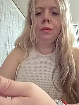 Stripchat Watch Live Sex Cams of Irina3718