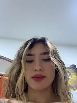 Stripchat Free Porn Cam of Arianavillada