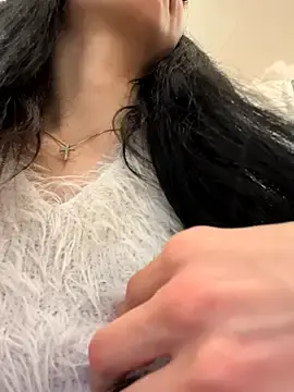 Stripchat Free Porn Cam of ilariea_girl