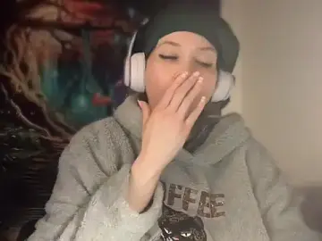 Stripchat Live Sex Cam of FRRANNKIE