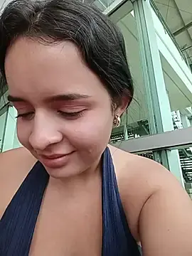 Stripchat Live Sex Cam of Julieth_hot-69