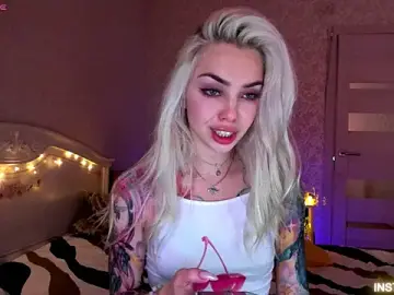 Stripchat Watch Live Sex Cams of LillyMoure_