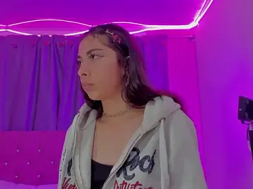 Stripchat Sex Cam of Kiara_lovely