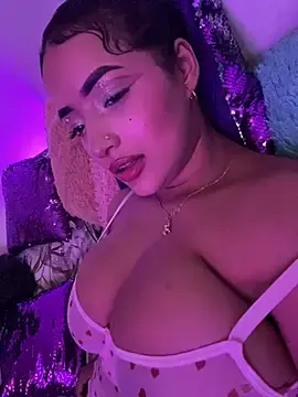 Stripchat Nude Webcam of SaharQamar