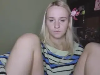 Xlovecam Adult Video Chat of FoxyRox