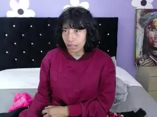 Xlovecam Private Sex Chat of KarolineS