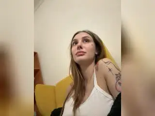 Xlovecam Free Porn Cam of SensualMila