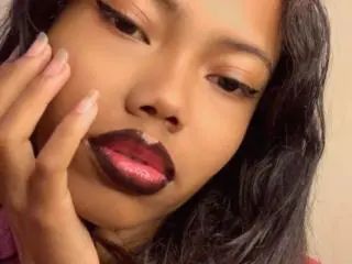 Xlovecam Watch Live Sex Cams of LindaSanchezL