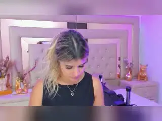 Xlovecam Free Live Porn of SashaPolet