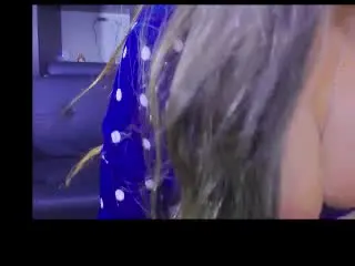 Xlovecam Private Sex Chat of GilliSkquirtty