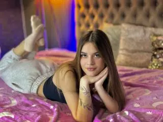 Xlovecam Watch Live Sex Cams of LuisaClover