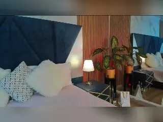 Xlovecam Sex Chat of ThaliaCollins