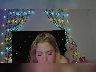 Xlovecam Live Porn of ShantalSummer