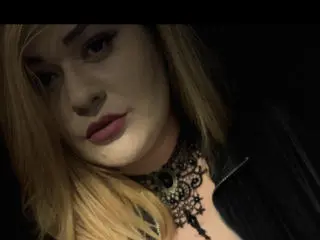 Xlovecam Live Sex of LauraSinnerX