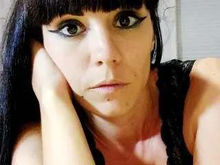 Xlovecam Adult Webcams of OrianaLaFrancaise