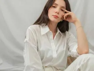 Xlovecam Live Sex Cam of HallieMils