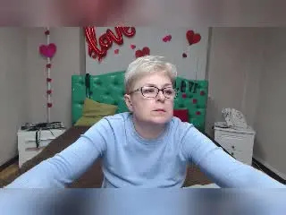 Xlovecam Live Sex Cam of EmiliaGree