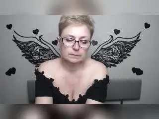 Xlovecam Free Porn Cam of EmiliaGree
