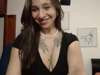 Xlovecam Free Live Porn of AntoniaHoney