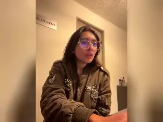 Xlovecam Nude Webcam of AmelineRousseau