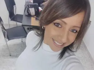 Xlovecam Free Porn Cam of CharlotteDilucca