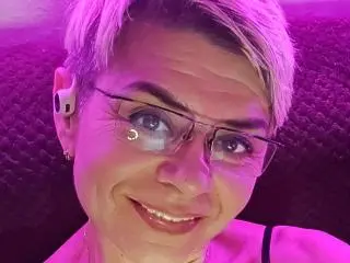 Xlovecam Live Sex Cam of FentaziMelody