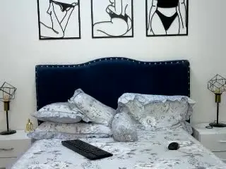 Xlovecam Sex Chat of CristalMegan