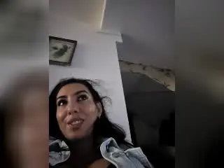 Xlovecam Sex Chat of BrunetteBabe69